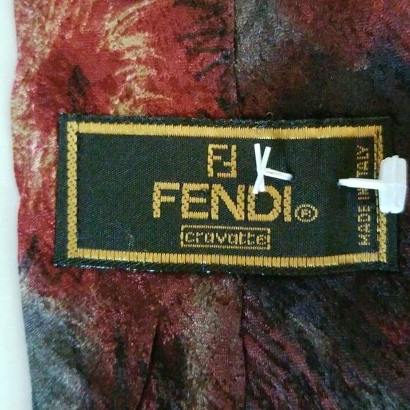 FENDI CRAVATTE mens 60x3.5 red multi silk tie - Picture 3 of 6